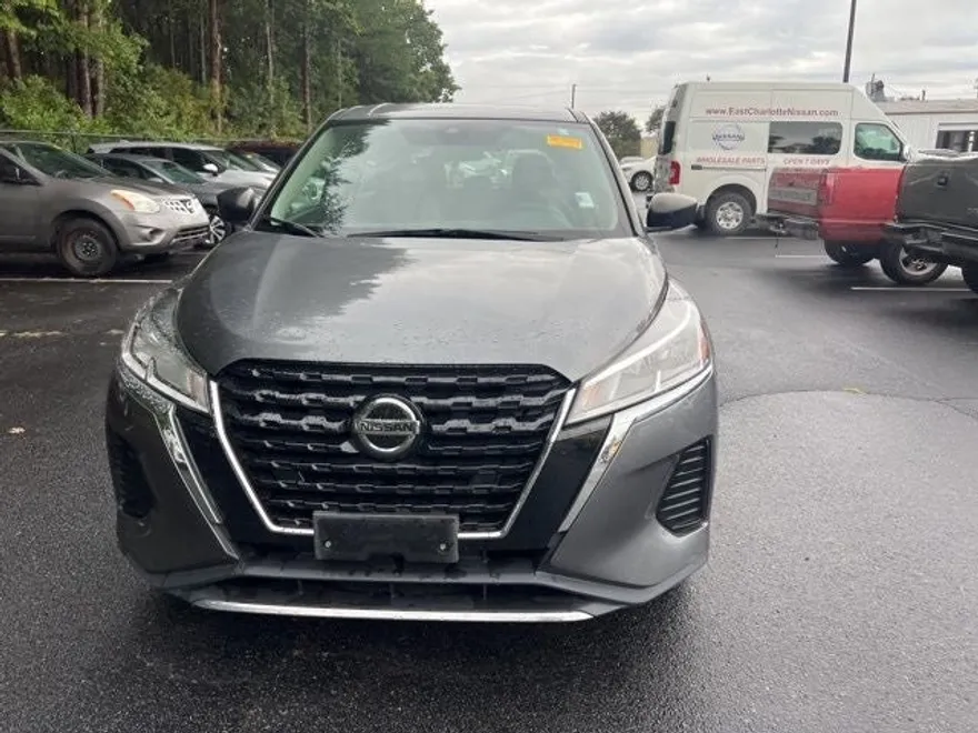 2021 Nissan Kicks S photo 1