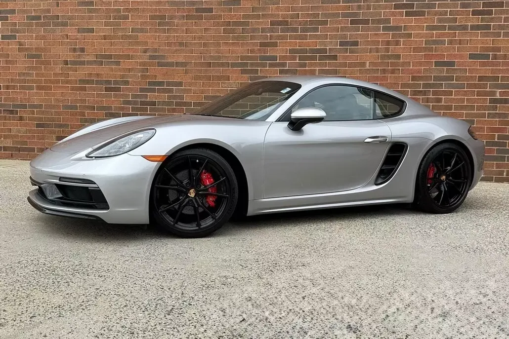 2024 Porsche Cayman S photo 1