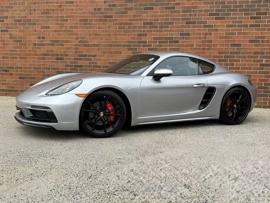 2024 Porsche Cayman S photo 1