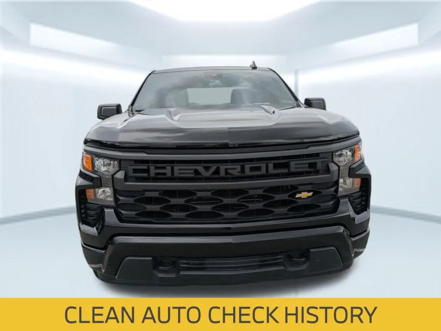 2022 Chevrolet Silverado 1500 Custom photo 1