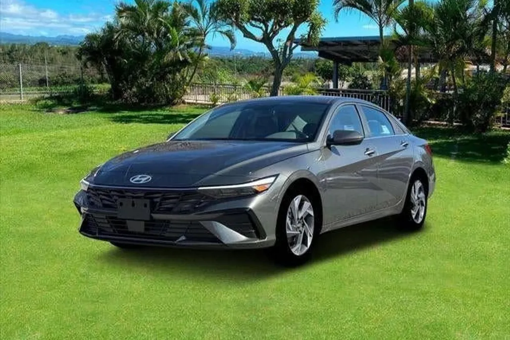 2025 Hyundai Elantra SEL Convenience photo 1