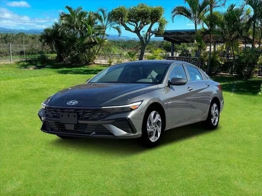 2025 Hyundai Elantra SEL Convenience photo 1