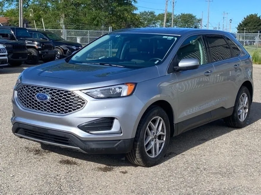 2024 Ford Edge SEL photo 1