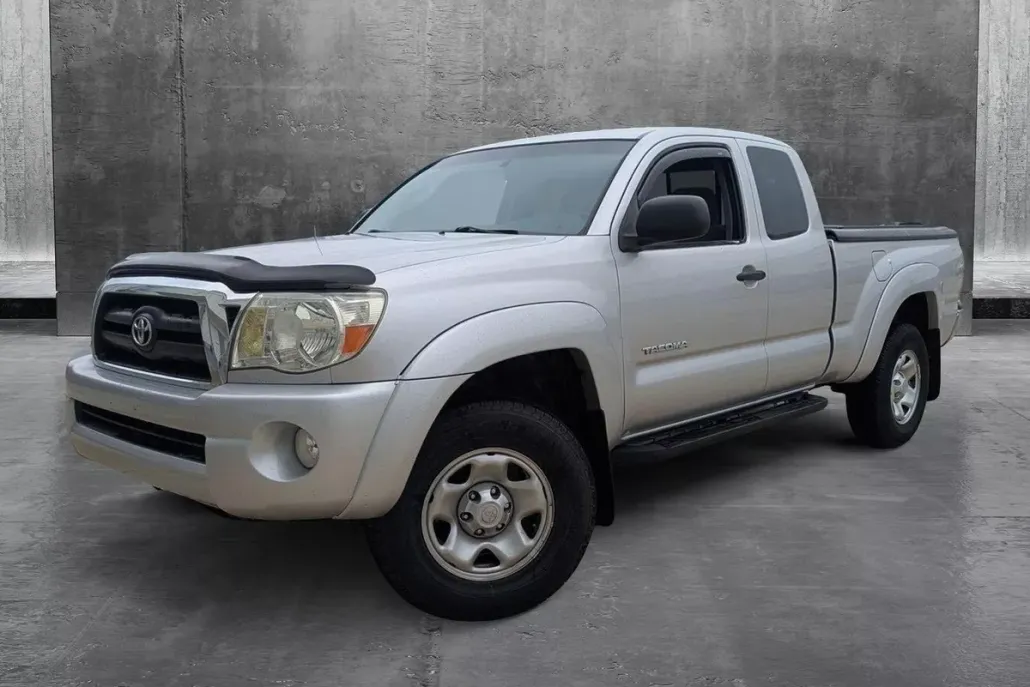 2005 Toyota Tacoma Access Cab V6 PreRunner photo 1