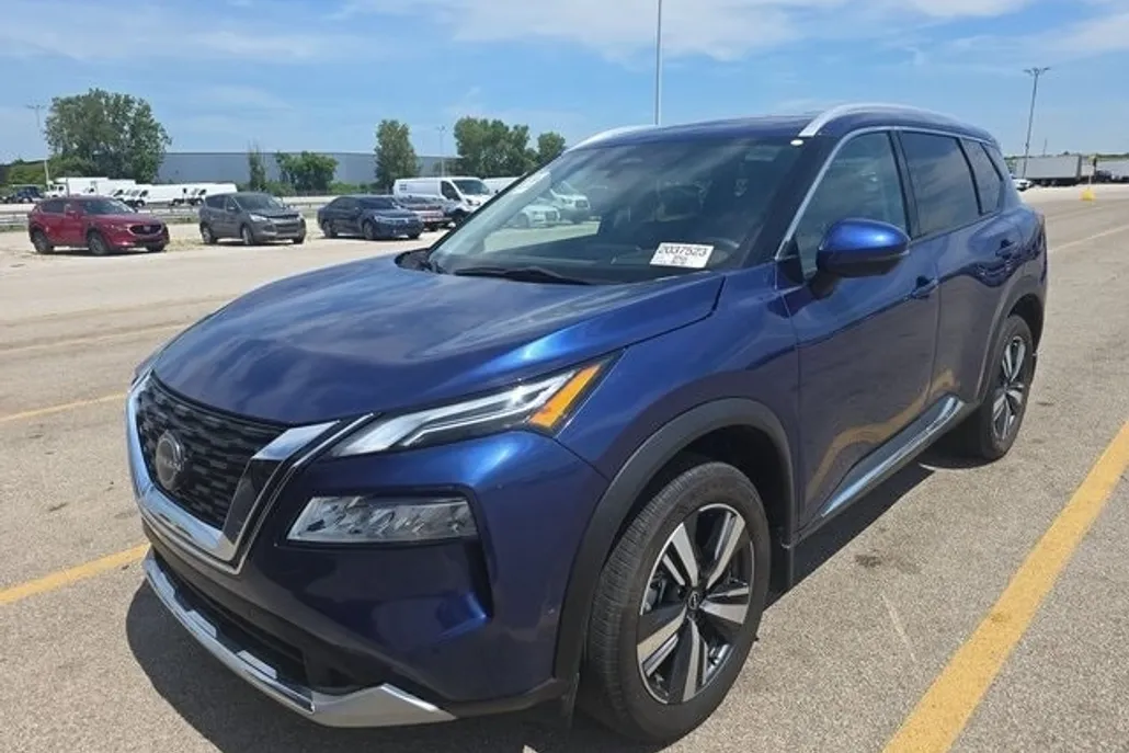 2023 Nissan Rogue Platinum photo 1