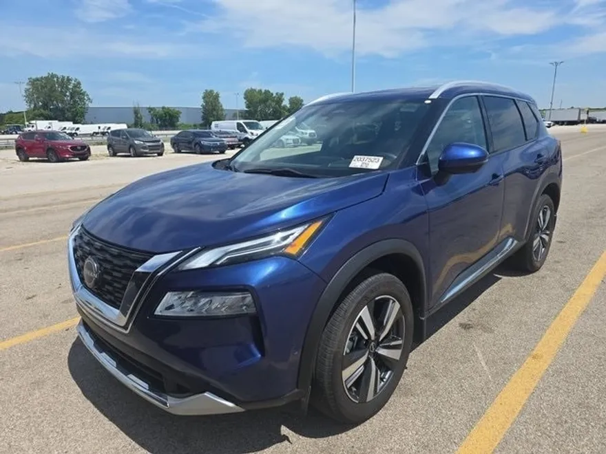 2023 Nissan Rogue Platinum photo 1
