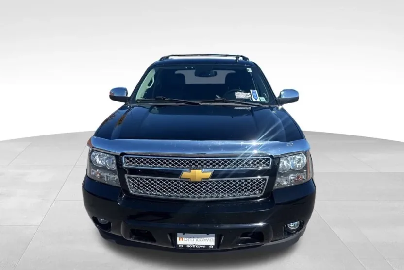 2013 Chevrolet Avalanche LT photo 1