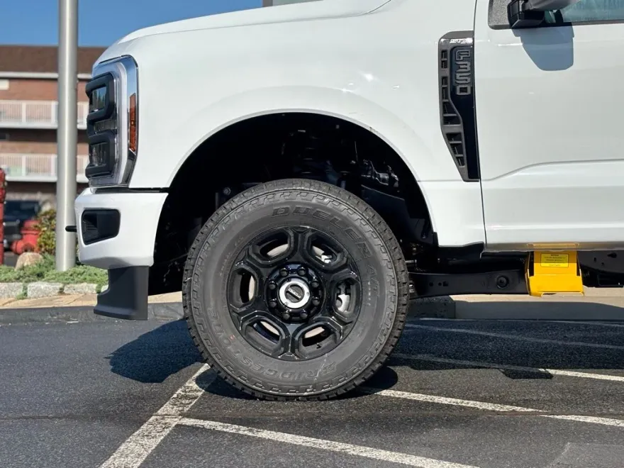 2026 Ford F-350 photo 1