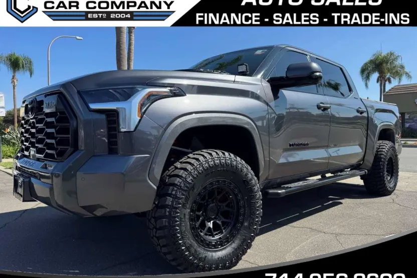 2023 Toyota Tundra Limited TRD photo 1