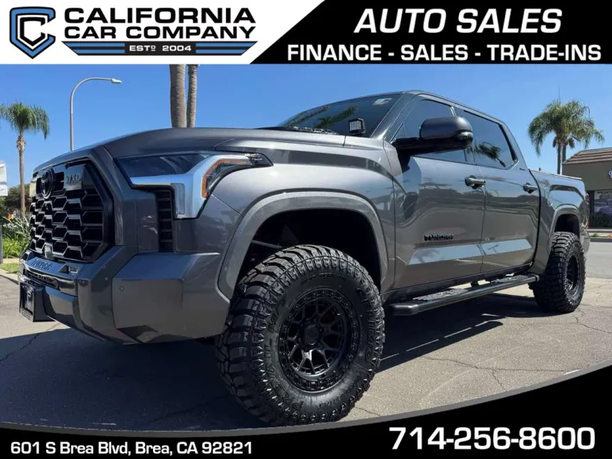 2023 Toyota Tundra Limited TRD photo 1