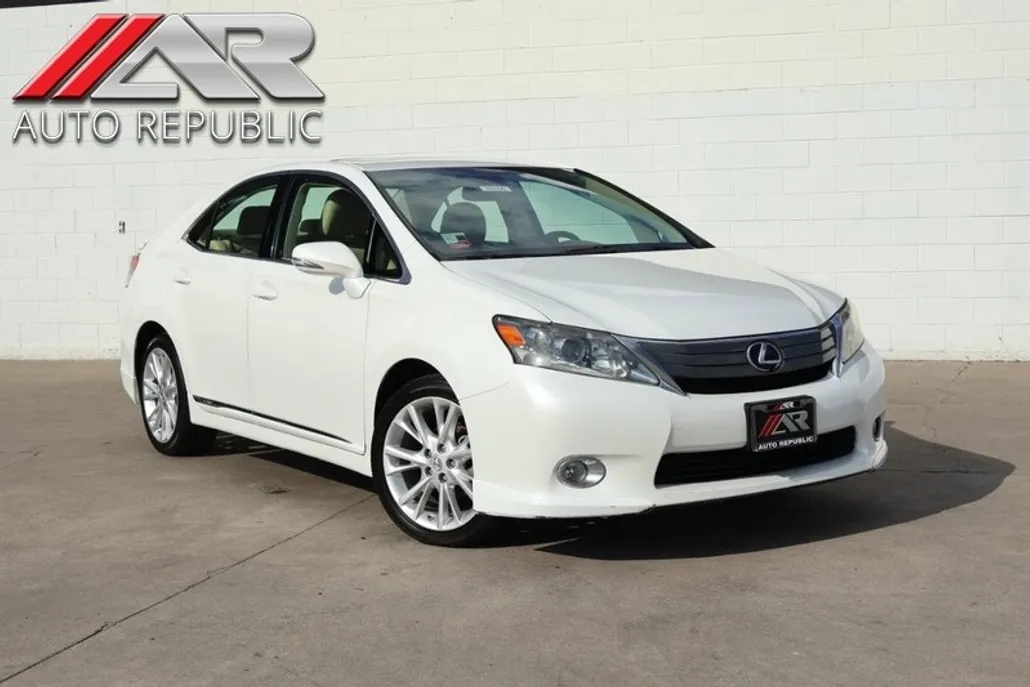 2010 Lexus HS 250h photo 1