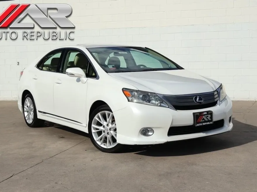 2010 Lexus HS 250h photo 1