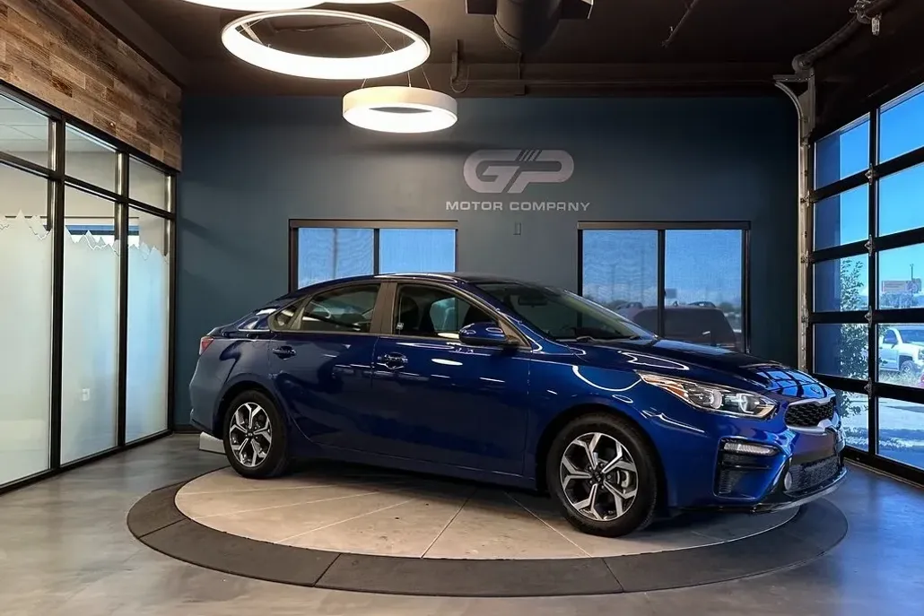 2019 Kia Forte LXS photo 1