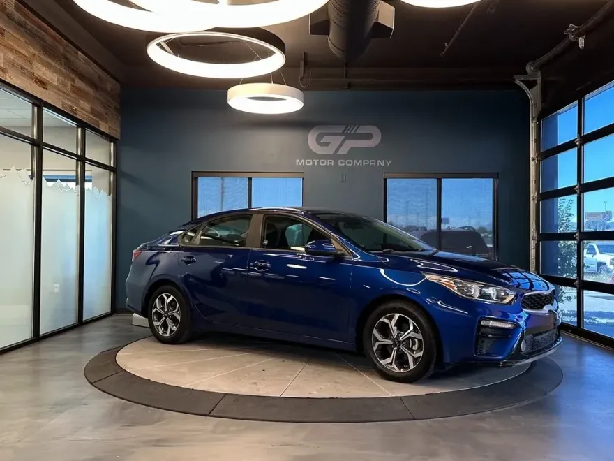 2019 Kia Forte LXS photo 1
