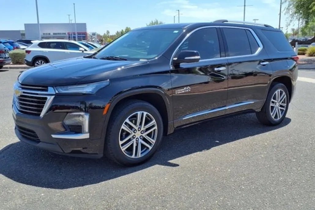 2023 Chevrolet Traverse High Country photo 1