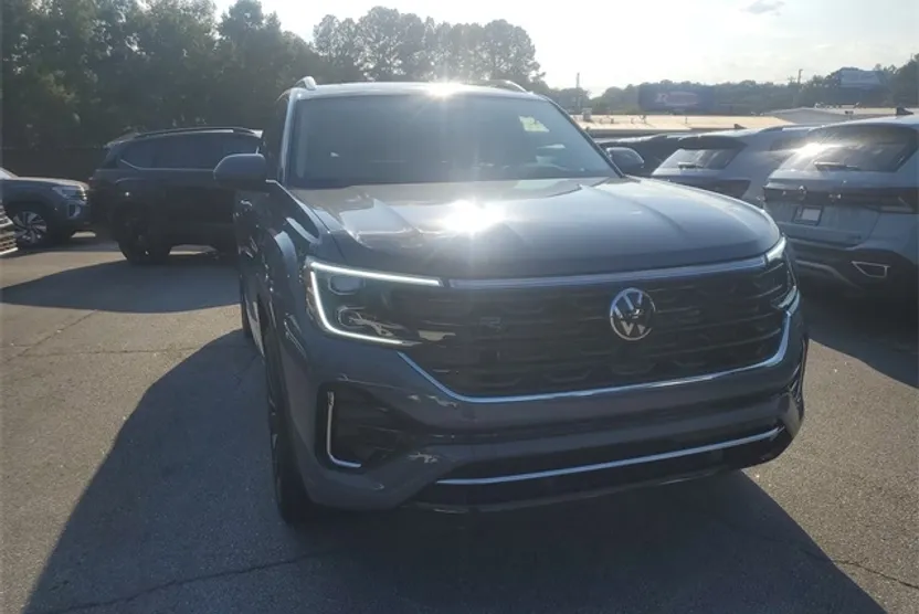 2026 Volkswagen Atlas SEL Premium R-Line photo 1