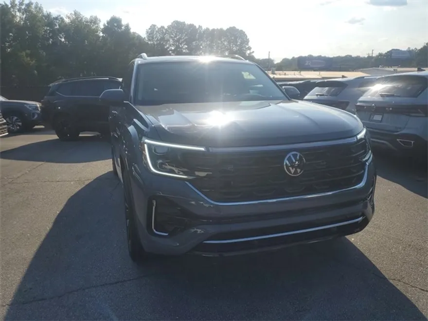 2026 Volkswagen Atlas SEL Premium R-Line photo 1