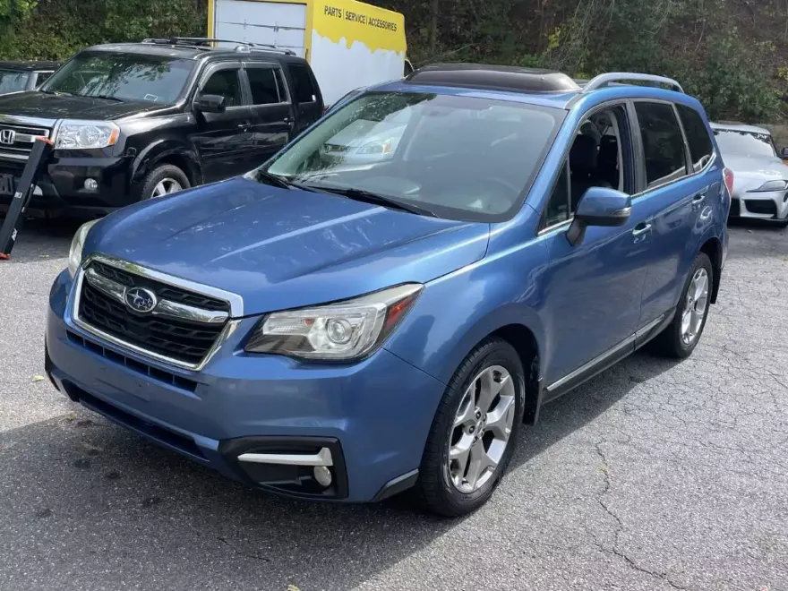 2017 Subaru Forester 2.5i Touring photo 1