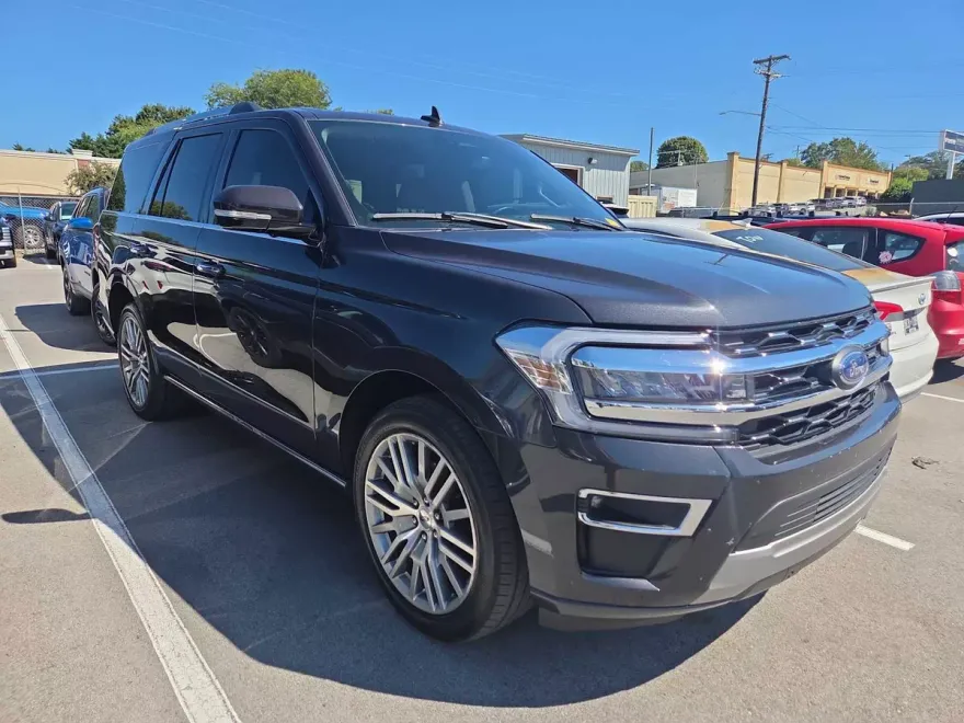 2022 Ford Expedition Limited photo 1