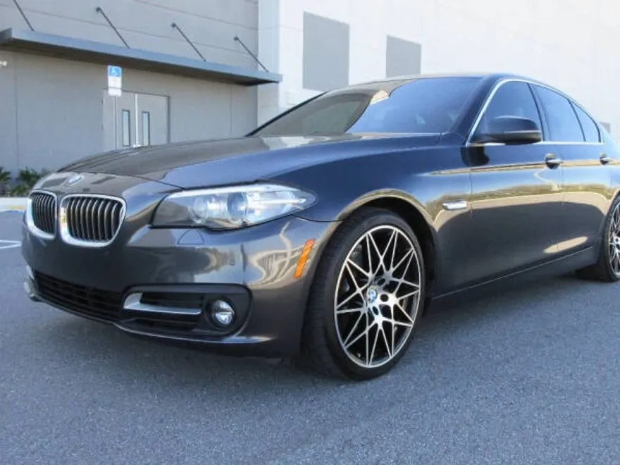 2016 Bmw 528i 5-series photo 1