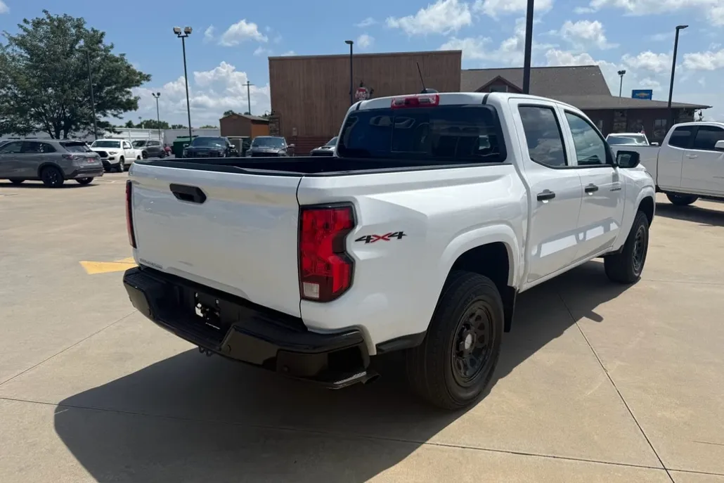 2024 Chevrolet Colorado Work Truck photo 1
