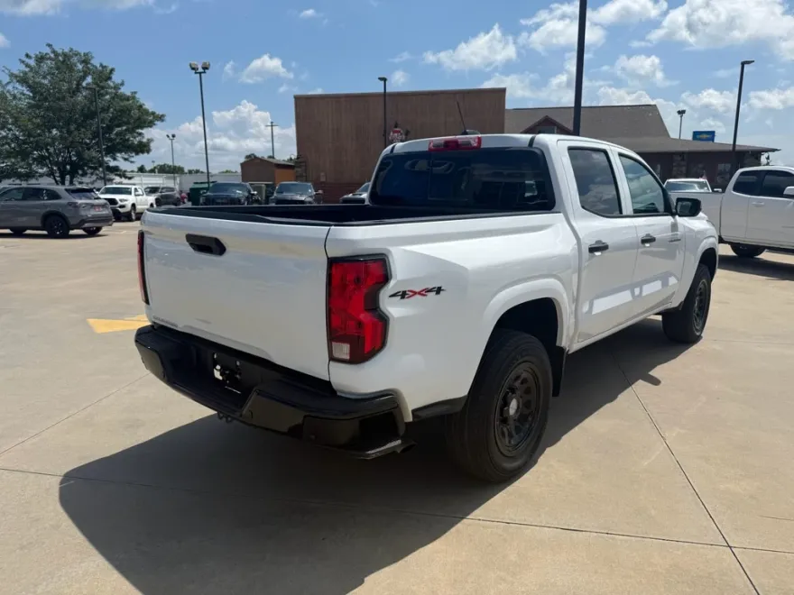 2024 Chevrolet Colorado Work Truck photo 1