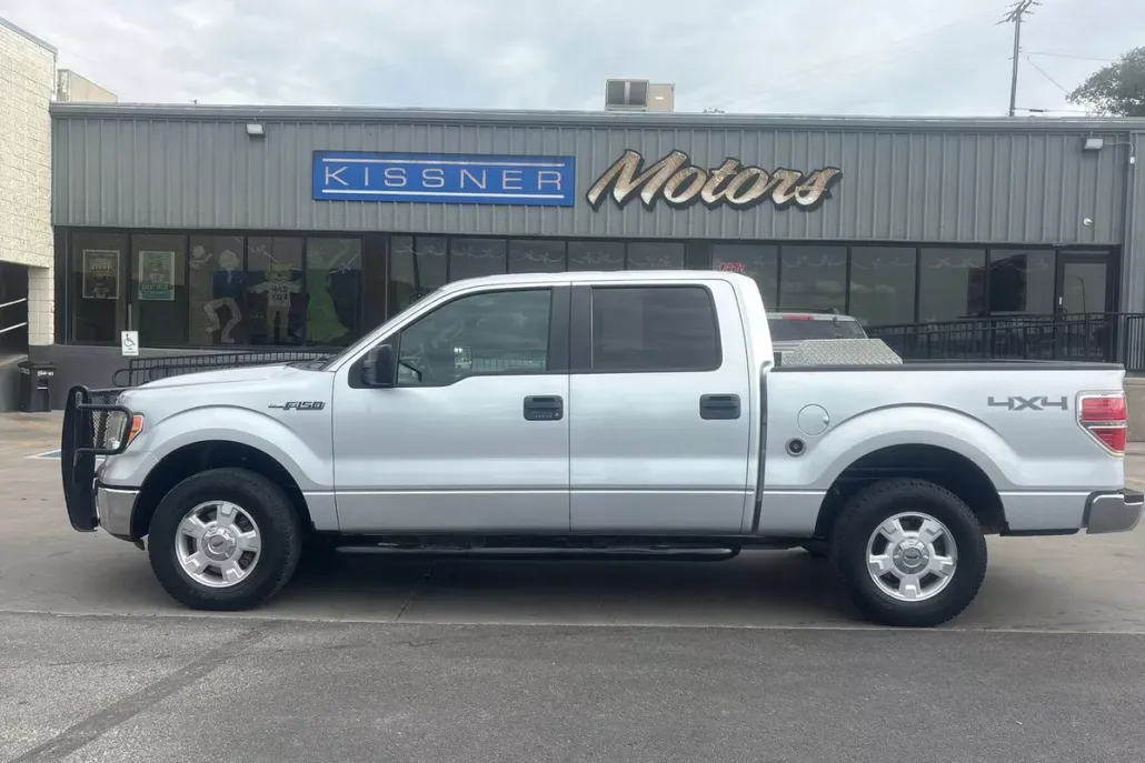 2013 Ford F-150 XLT photo 1