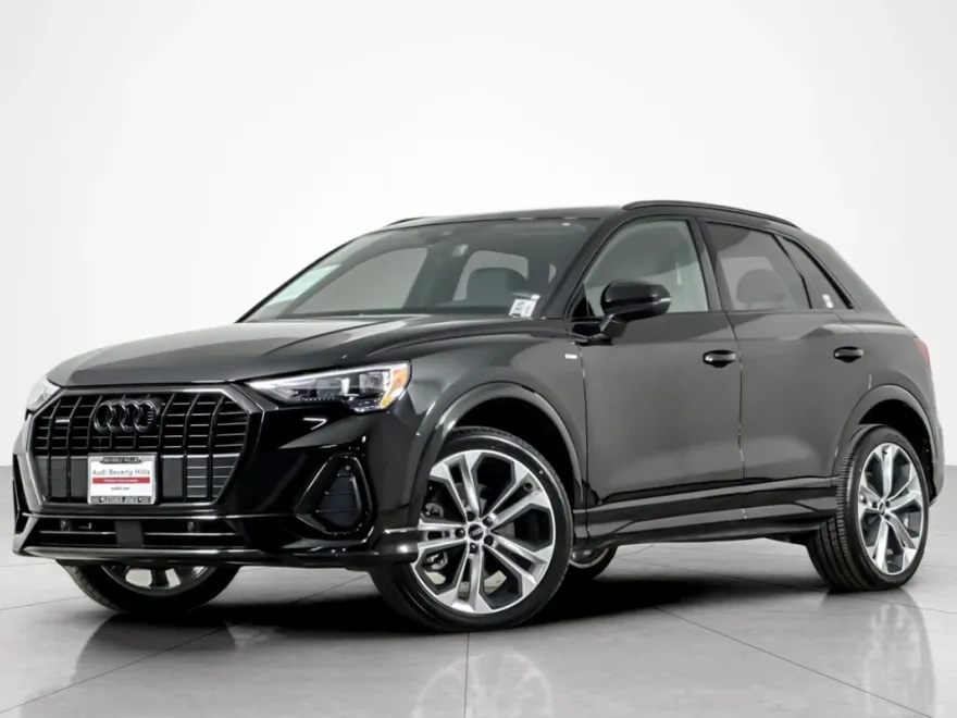 2021 Audi Q3 S line Premium 45 TFSI photo 1