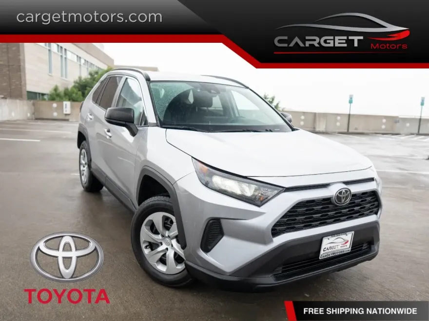 2020 Toyota RAV4 LE photo 1