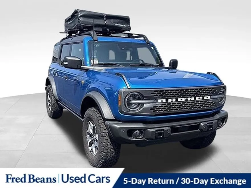 2023 Ford Bronco Badlands photo 1