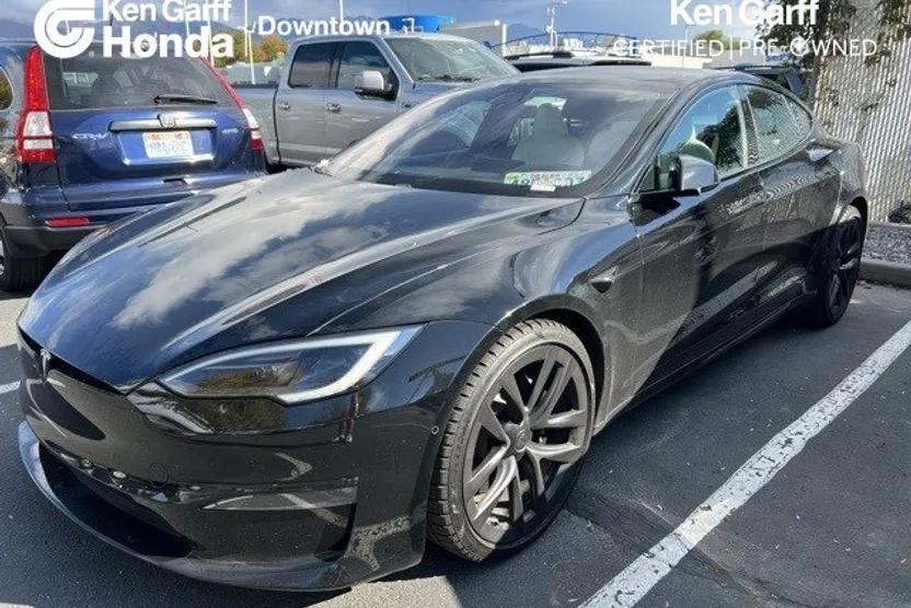 2022 Tesla Model S Long Range photo 1