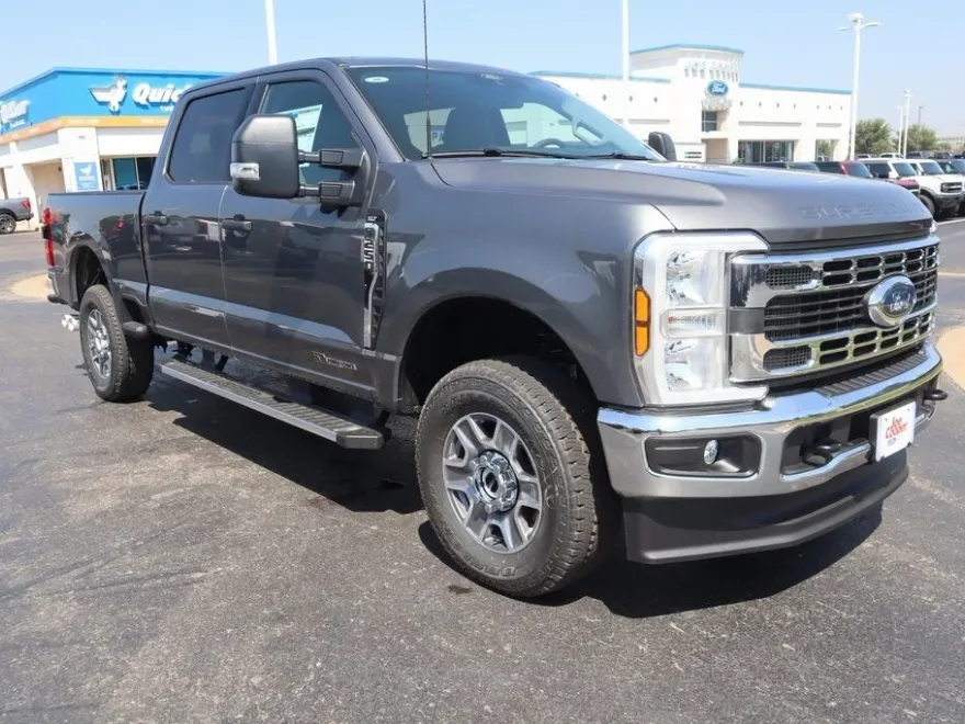 2025 Ford F-250 XLT photo 1