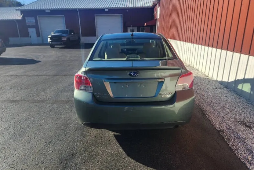 2016 Subaru Impreza 2.0i photo 1