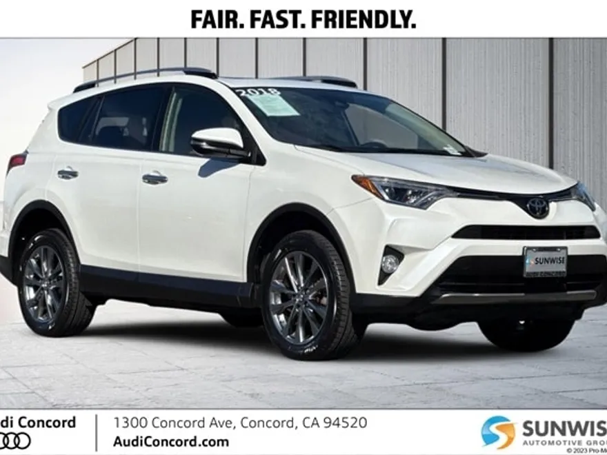 2018 Toyota RAV4 Limited photo 1