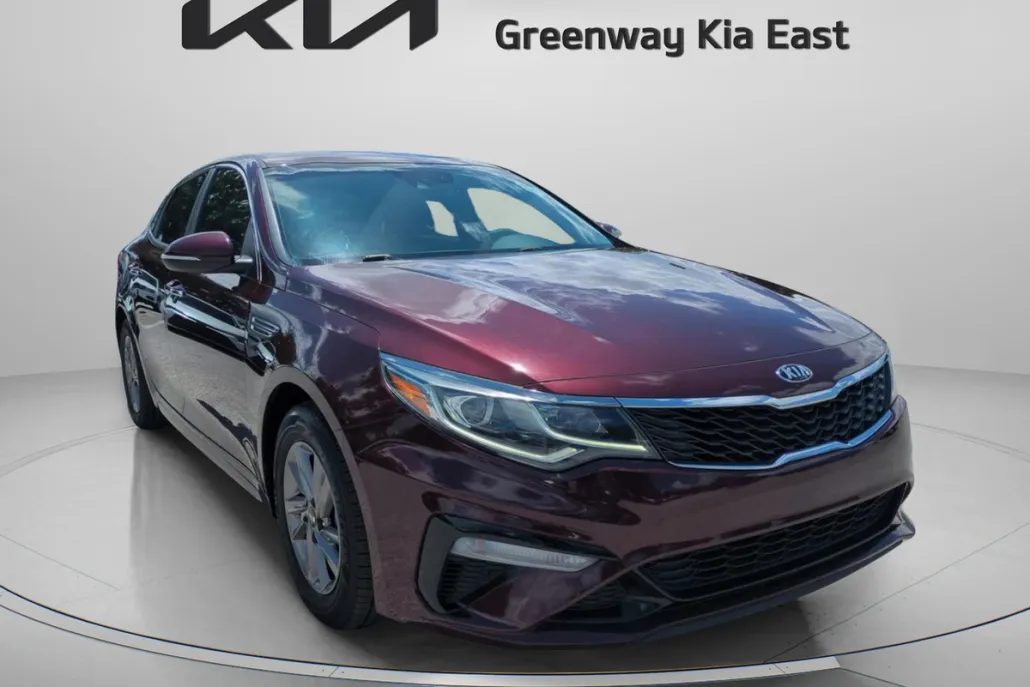 2020 Kia Optima LX photo 1