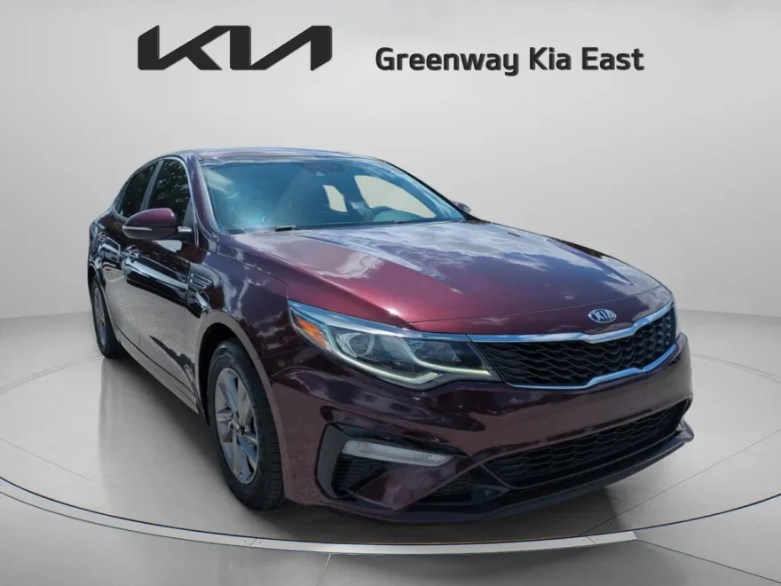 2020 Kia Optima LX photo 1