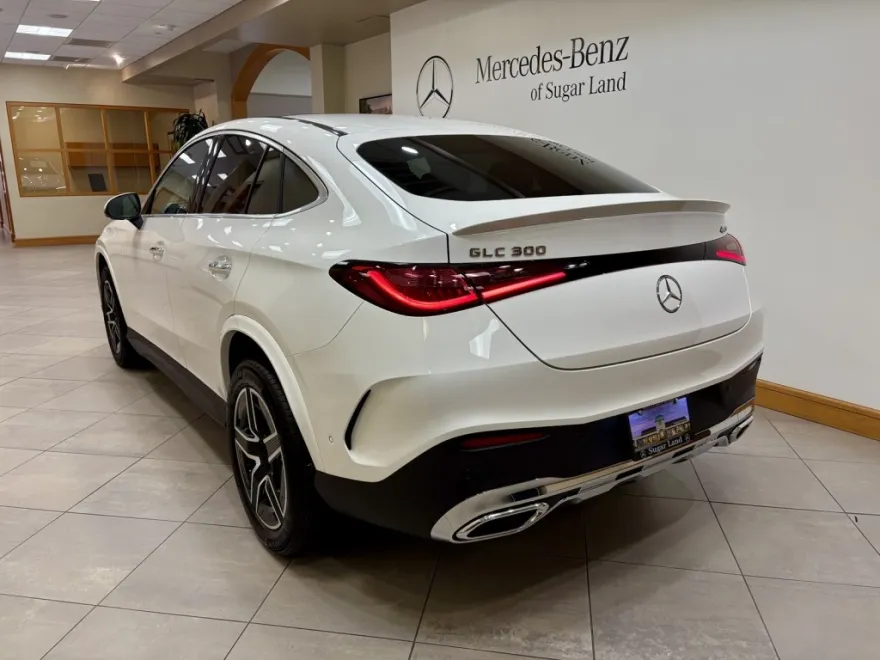 2026 Mercedes Benz GLC 300 4MATIC photo 1