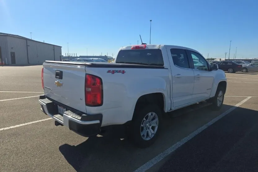 2019 Chevrolet Colorado LT photo 1