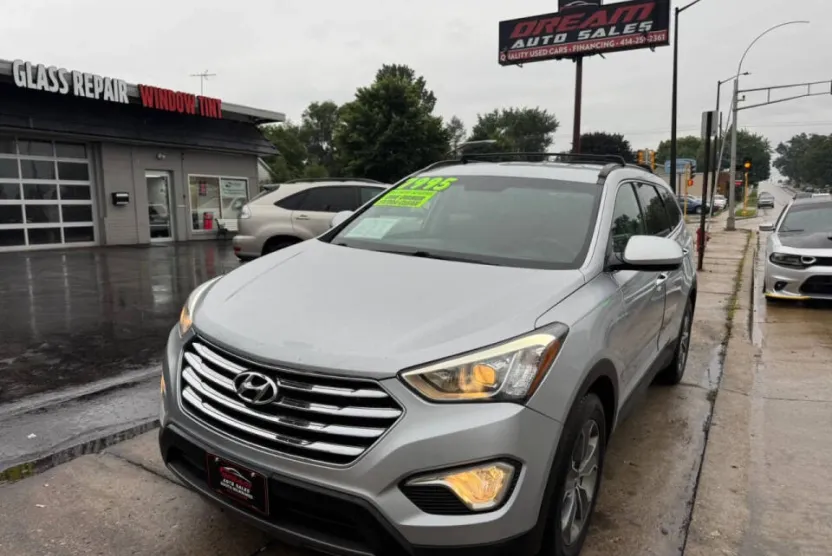 2013 Hyundai Santa Fe GLS photo 1