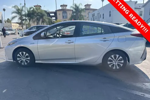 2022 Toyota Prius Prime Limited photo 3