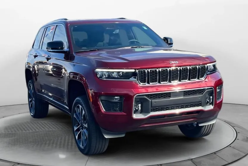 2022 Jeep Grand Cherokee Overland photo 1