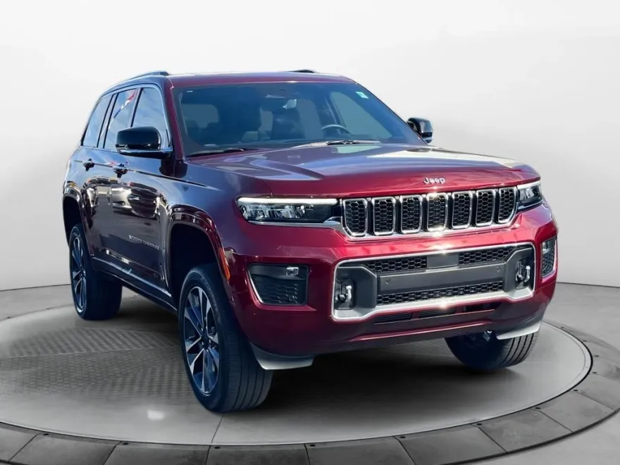 2022 Jeep Grand Cherokee Overland photo 1