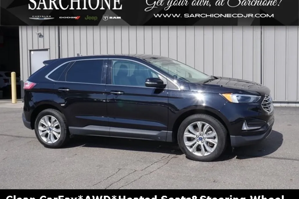 2022 Ford Edge Titanium photo 1
