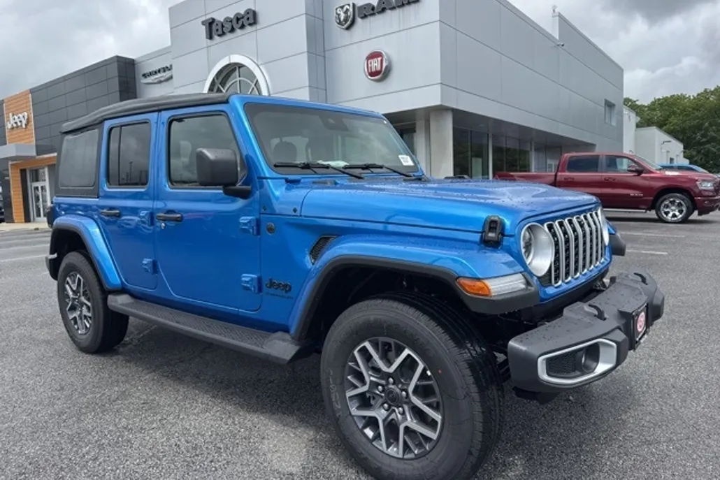2025 Jeep Wrangler Sahara photo 1