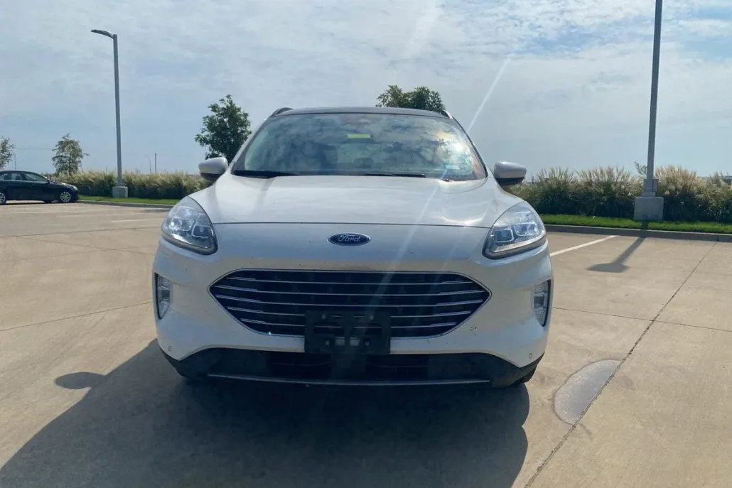 2021 Ford Escape Titanium Hybrid photo 1