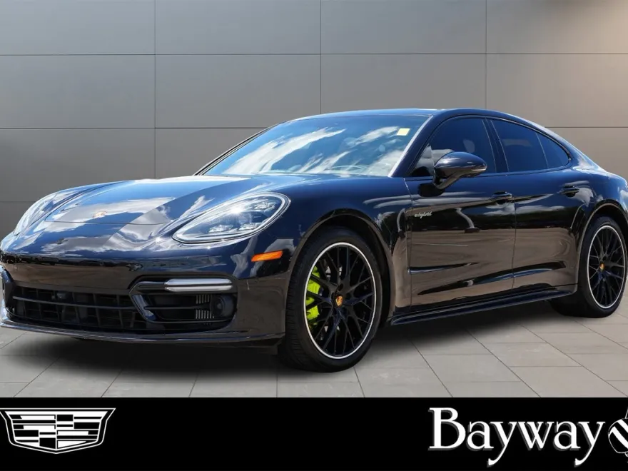 2023 Porsche Panamera 4S E-Hybrid photo 1