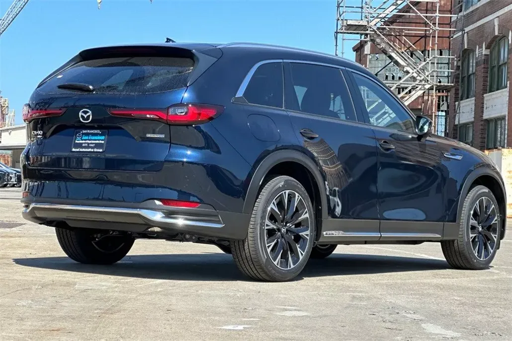 2025 Mazda CX-90 Plug-in Hybrid Premium Plus photo 1