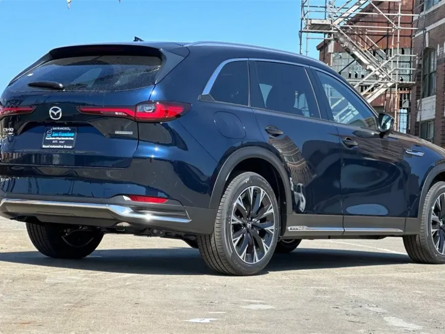 2025 Mazda CX-90 Plug-in Hybrid Premium Plus photo 1