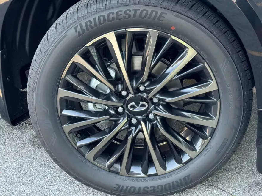 2026 Infiniti QX80 photo 1