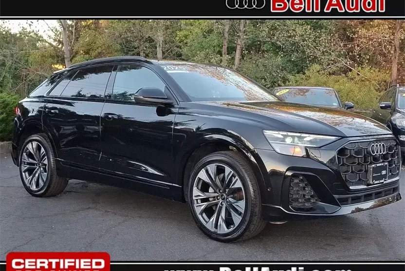 2025 Audi Q8 55 Premium Plus photo 1
